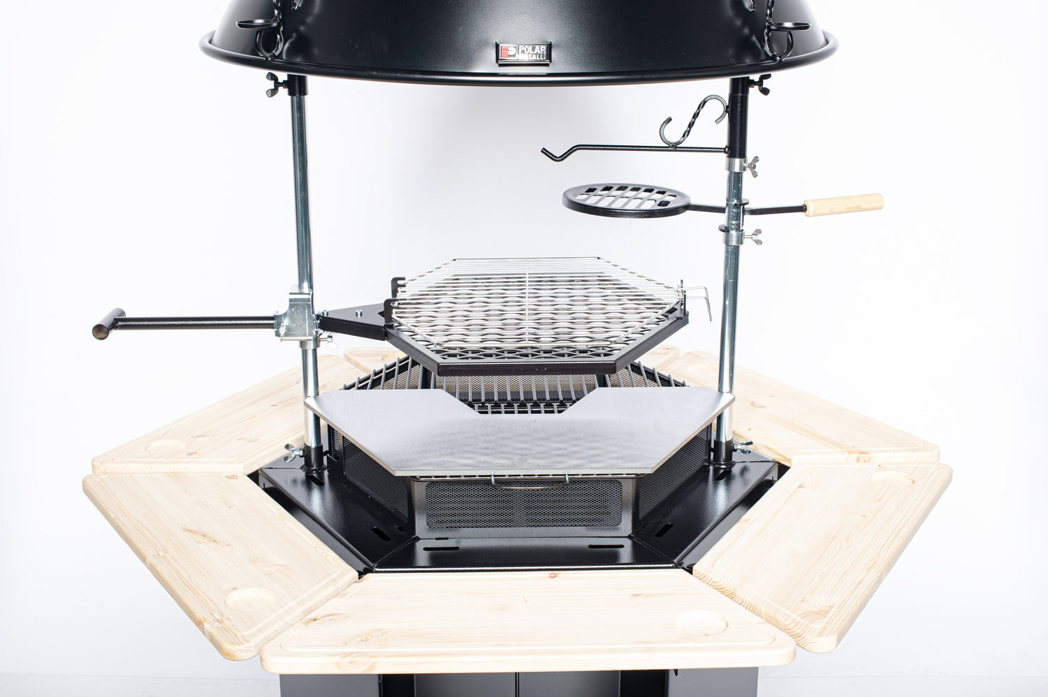 detail shot of searing plate on M6 Polar Grilli