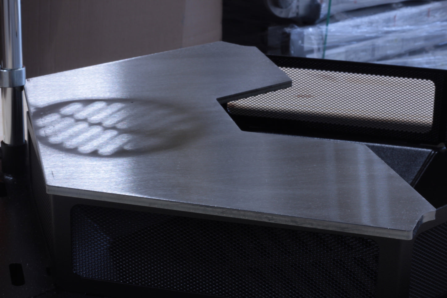 Teppanyaki style searing plate